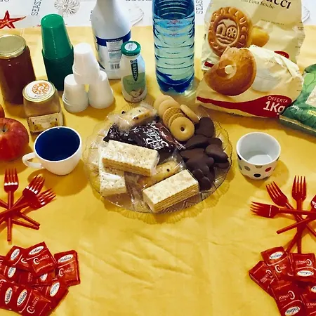 Le Comete Di Angelo Oda ve Kahvaltı Reggio di Calabria