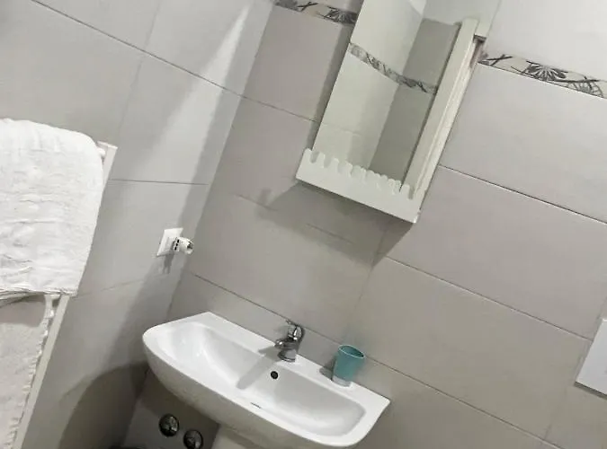 Le Comete Di Angelo Bed and Breakfast Ρέτζιο ντι Καλάμπρια